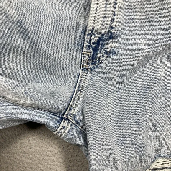 Gap High Rise Loose Bermuda Shorts Womens 2/26 Light Wash Distressed Raw Hem - Picture 7 of 16